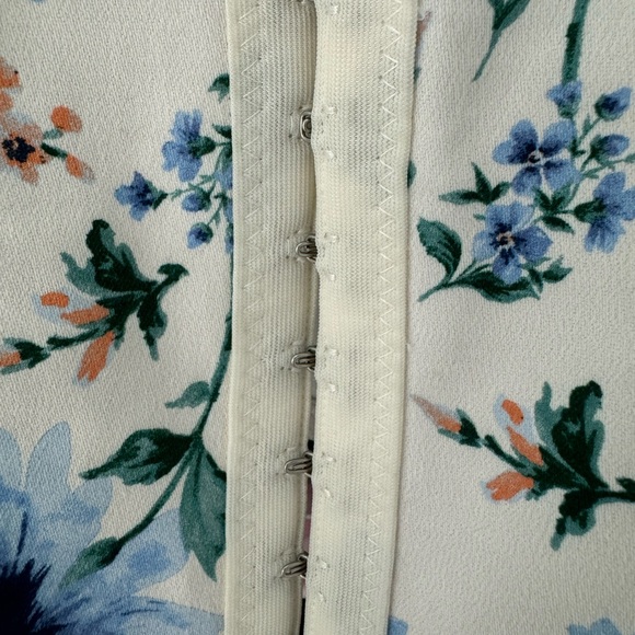 Altar’d State Blue Floral Crop Top - Picture 5 of 5